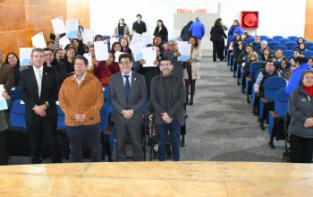 FAMILIAS DE COMITÉ POR NUESTROS HIJOS RECIBIERON ESCRITURAS