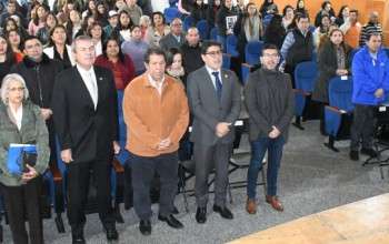 FAMILIAS DE COMITÉ POR NUESTROS HIJOS RECIBIERON ESCRITURAS