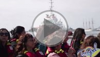 MUJERES DISFRUTARON PASEANDO POR VALPARAÍSO